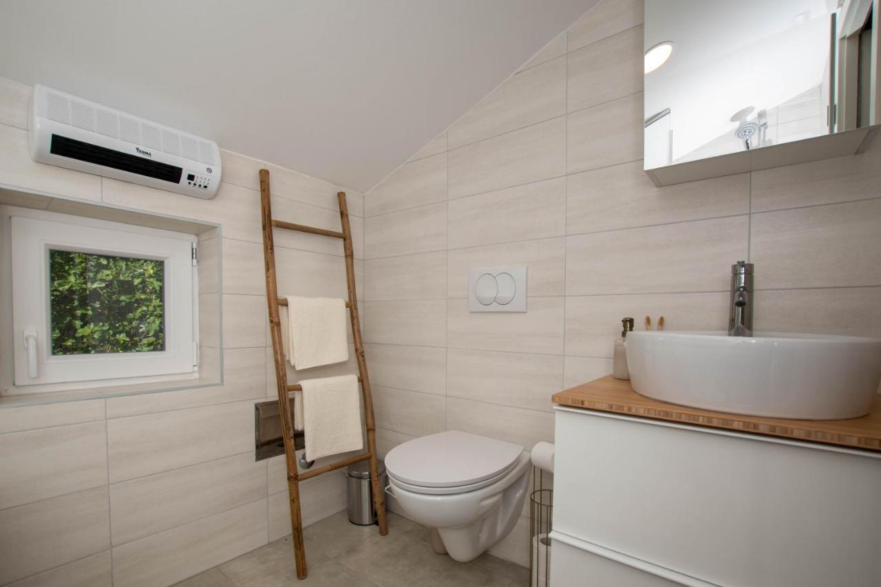 Apartment Eros Šišan Bagian luar foto